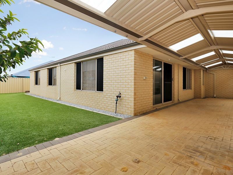 9 Llewellyn Way, Two Rocks WA 6037