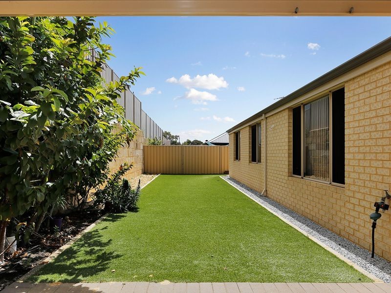 9 Llewellyn Way, Two Rocks WA 6037