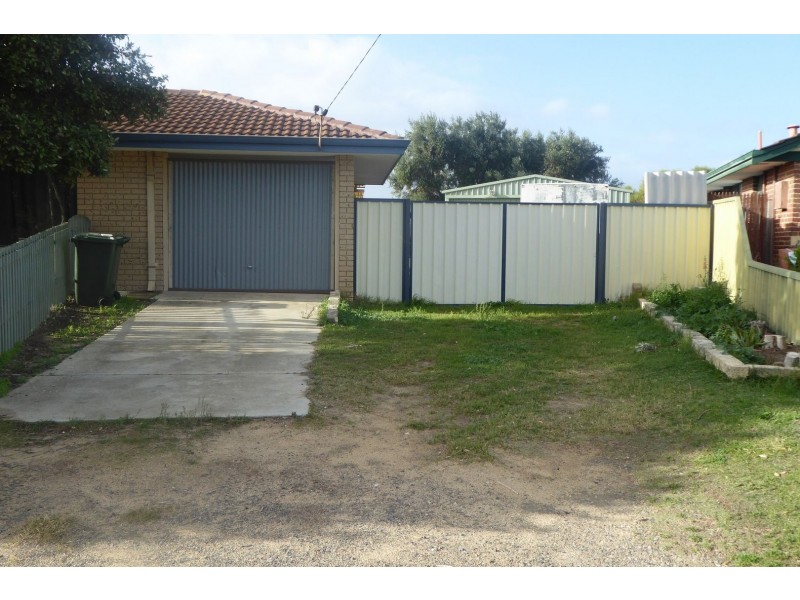 4 Caley Place, Two Rocks WA 6037