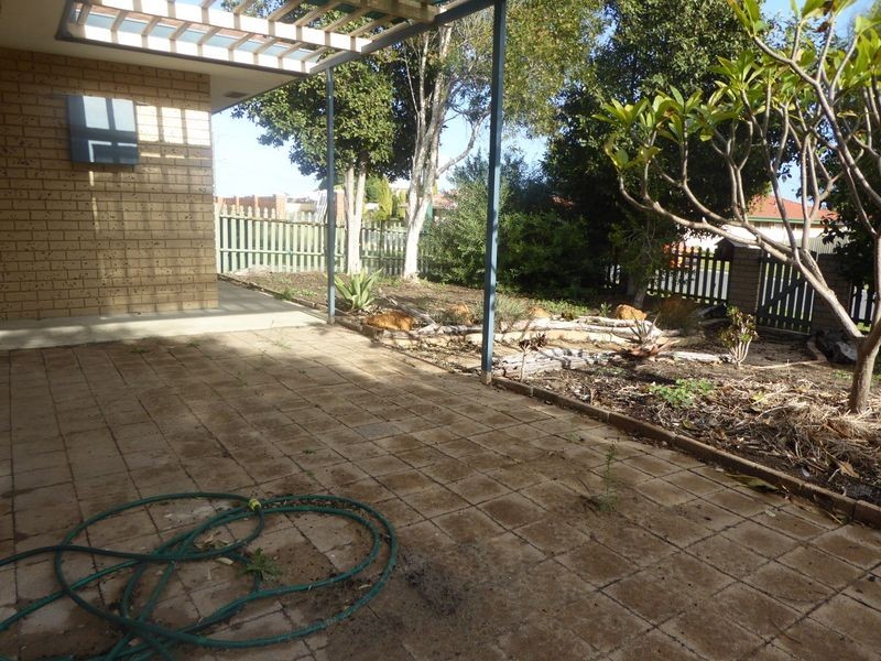 4 Caley Place, Two Rocks WA 6037