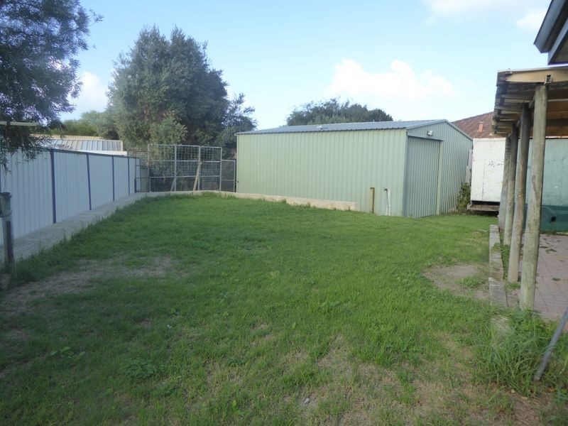 4 Caley Place, Two Rocks WA 6037