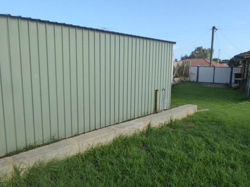 4 Caley Place, Two Rocks WA 6037