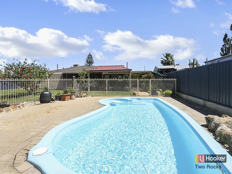 24 Blaxland Avenue, Two Rocks WA 6037