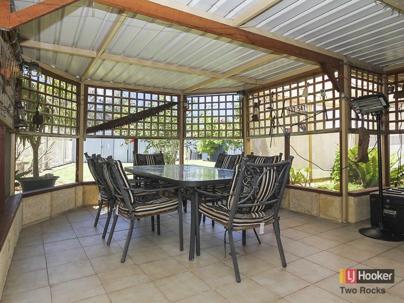 24 Blaxland Avenue, Two Rocks WA 6037