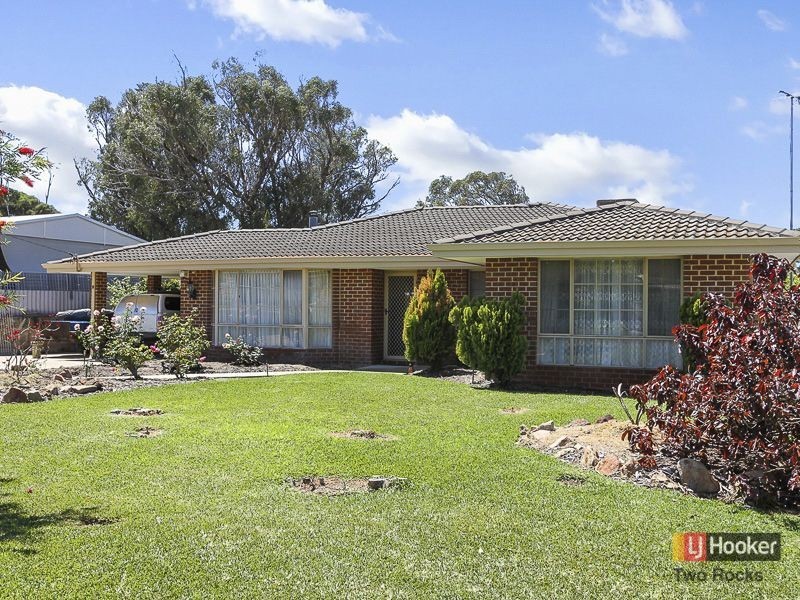 24 Blaxland Avenue, Two Rocks WA 6037