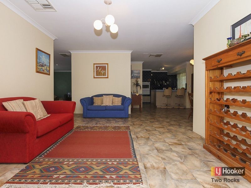 24 Blaxland Avenue, Two Rocks WA 6037