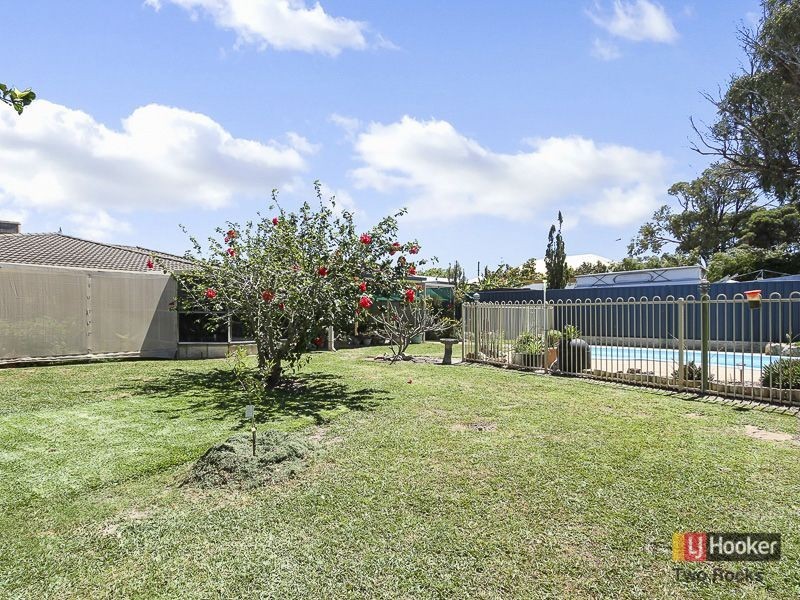 24 Blaxland Avenue, Two Rocks WA 6037