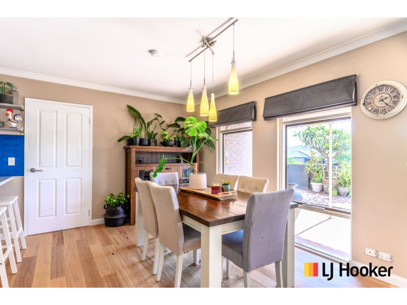 6 Genesta Place, Two Rocks WA 6037