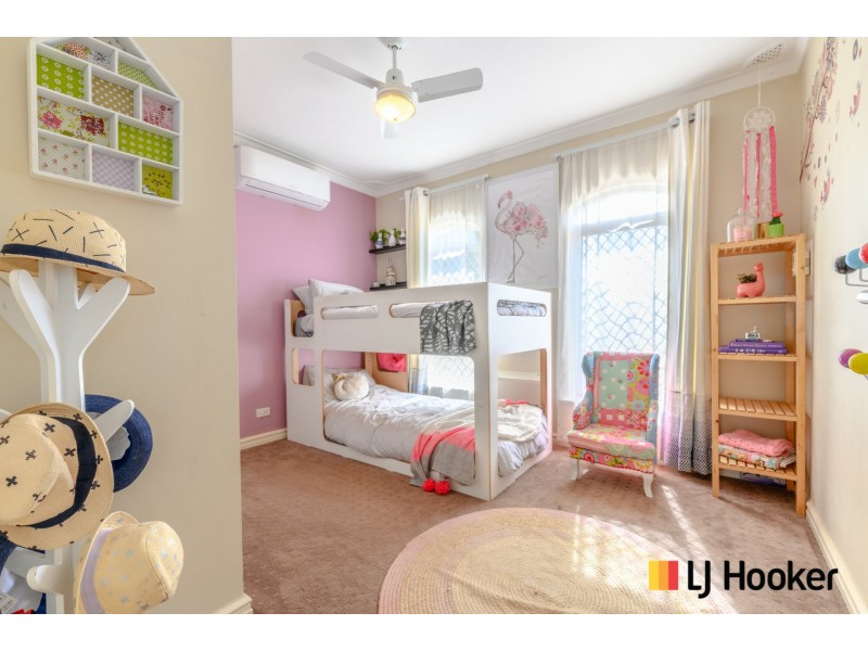 6 Genesta Place, Two Rocks WA 6037