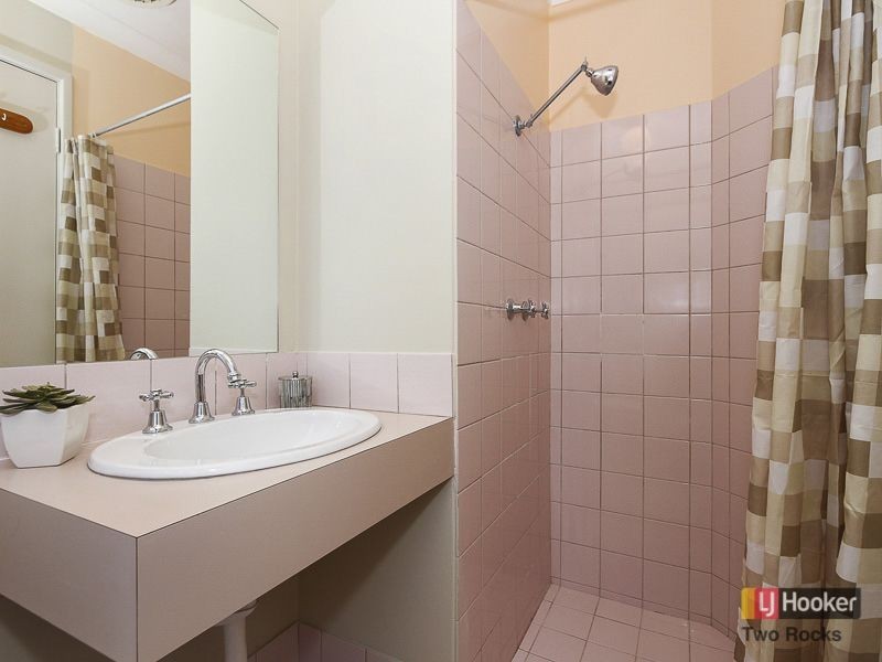 14 Weatherley Drive, Two Rocks WA 6037