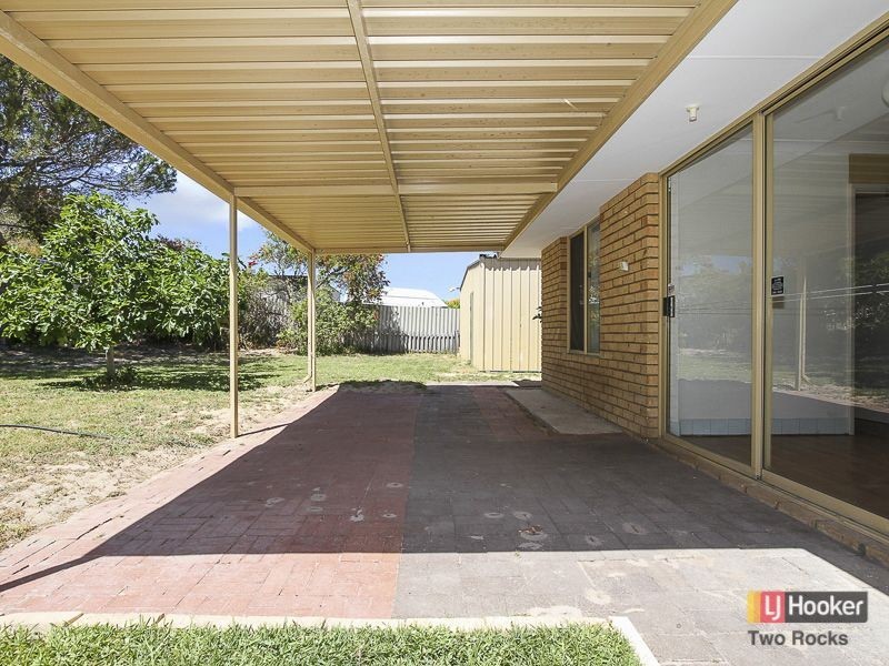 14 Weatherley Drive, Two Rocks WA 6037