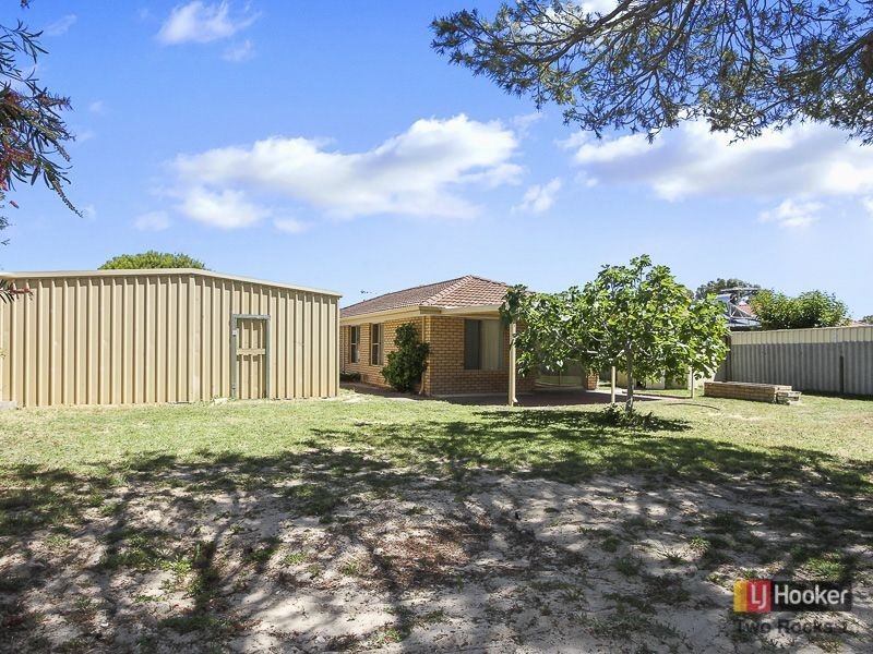 14 Weatherley Drive, Two Rocks WA 6037