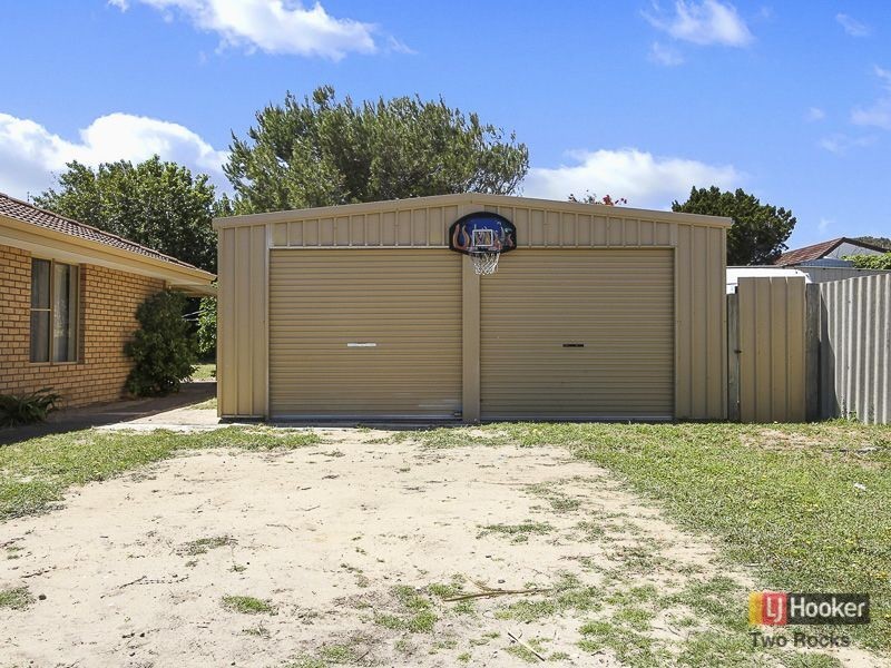 14 Weatherley Drive, Two Rocks WA 6037