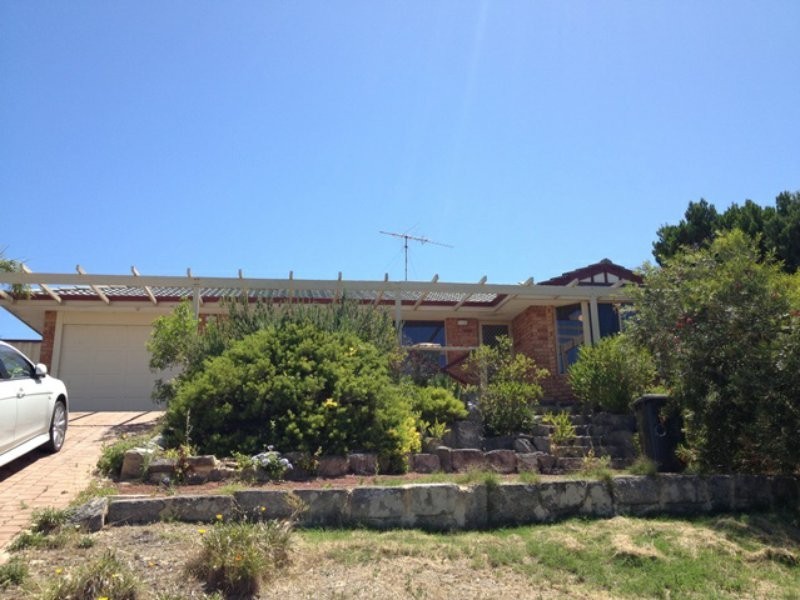 83 Whitfield Drive, Two Rocks WA 6037