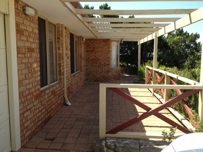 83 Whitfield Drive, Two Rocks WA 6037