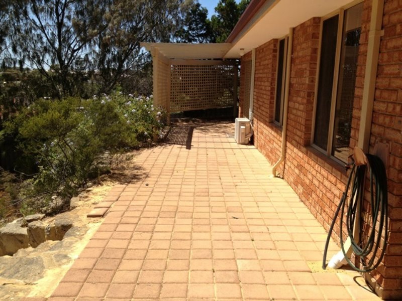 83 Whitfield Drive, Two Rocks WA 6037