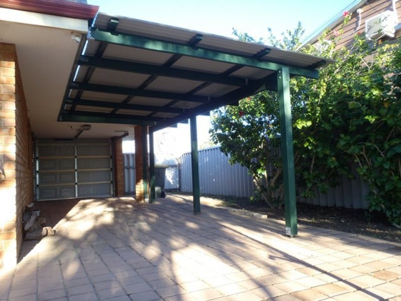 83 Whitfield Drive, Two Rocks WA 6037