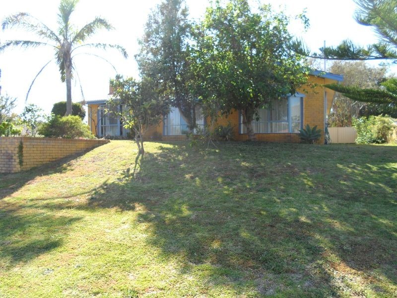 2 Galatea Grove, Two Rocks WA 6037