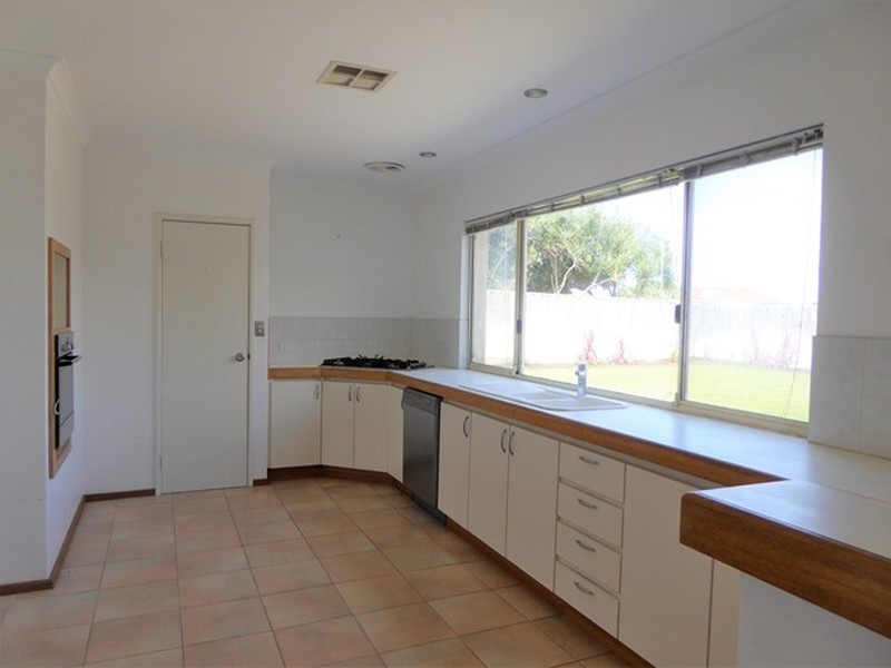 12 Sceptre Court, Two Rocks WA 6037