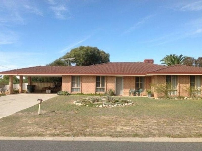 18 Mousehole Crescent, Yanchep WA 6035