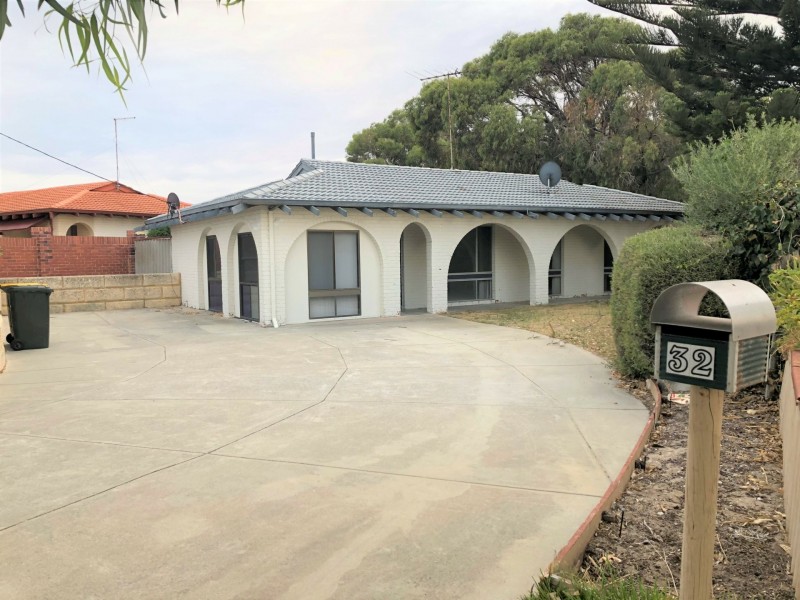 32 Whitfield Drive, Two Rocks WA 6037