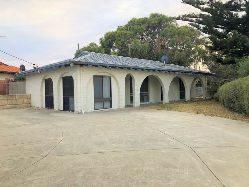 32 Whitfield Drive, Two Rocks WA 6037