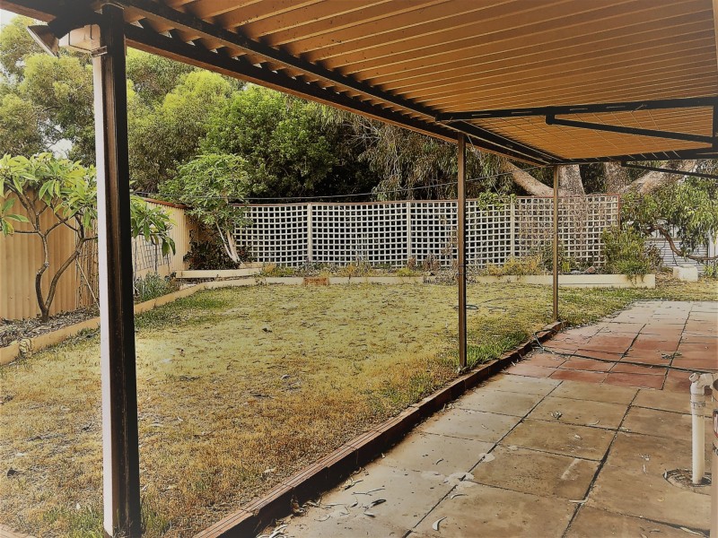 32 Whitfield Drive, Two Rocks WA 6037