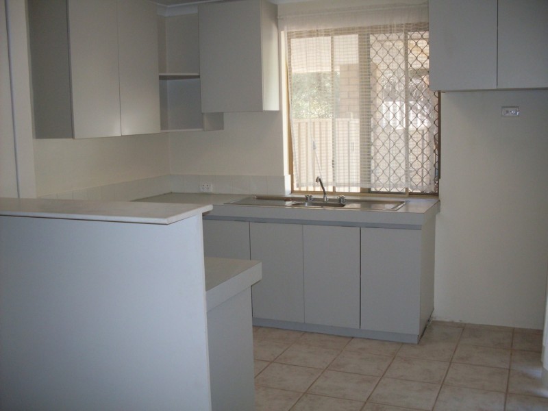 102 Whitfield Drive, Two Rocks WA 6037