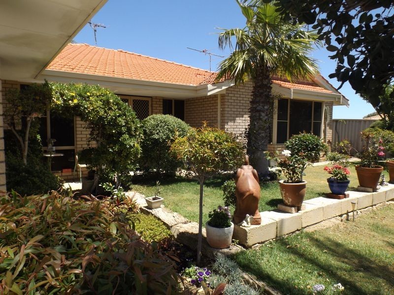 96 Damepattie Drive, Two Rocks WA 6037