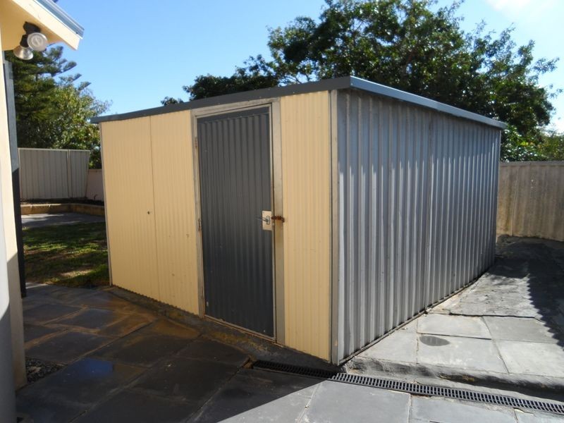 5 Brodia Place, Two Rocks WA 6037