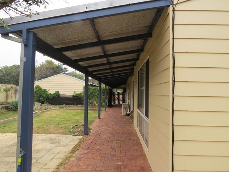 16 Oldham Way, Yanchep WA 6035