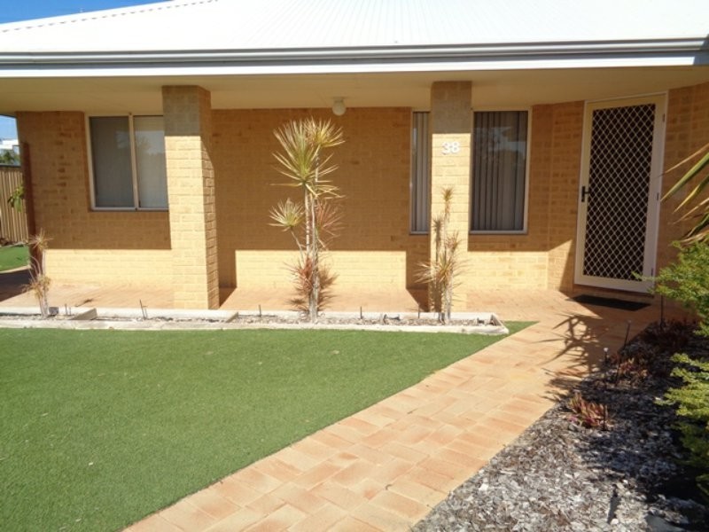 38 Blackwood Meander, Yanchep WA 6035
