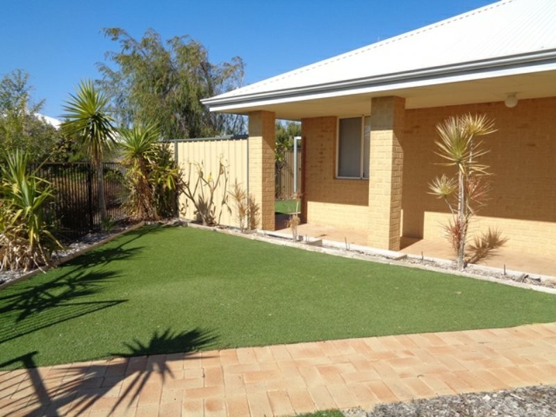 38 Blackwood Meander, Yanchep WA 6035