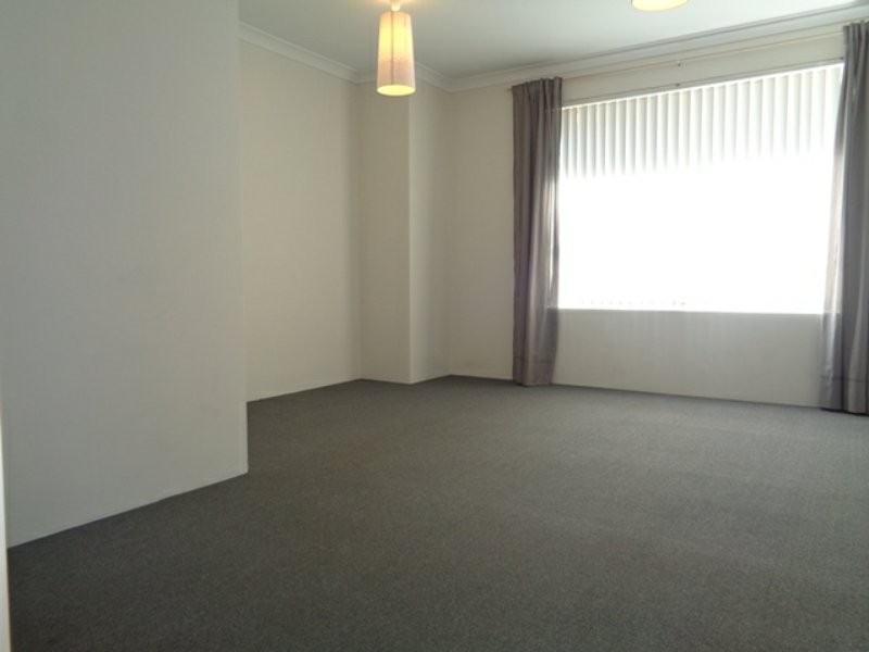 38 Blackwood Meander, Yanchep WA 6035