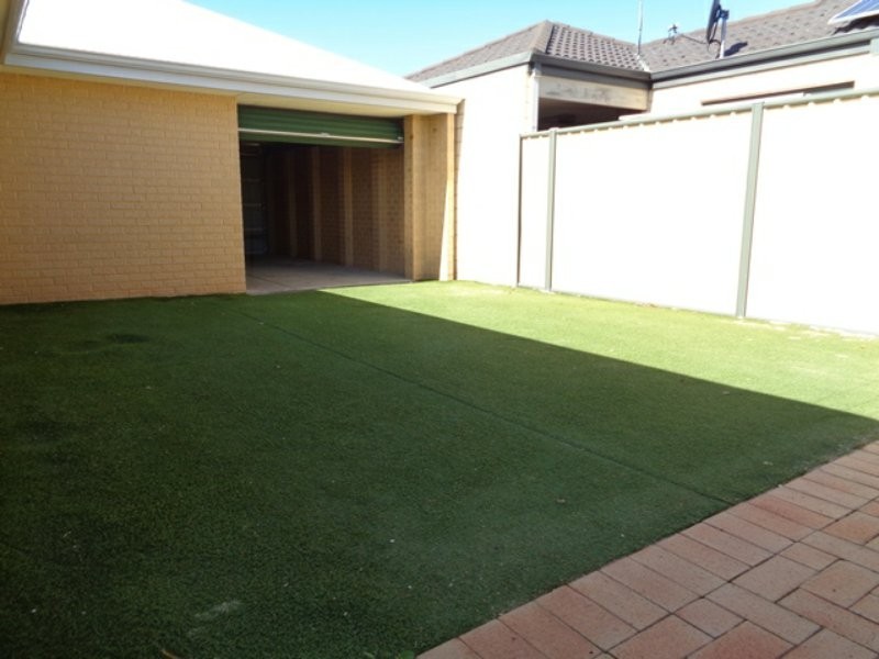 38 Blackwood Meander, Yanchep WA 6035