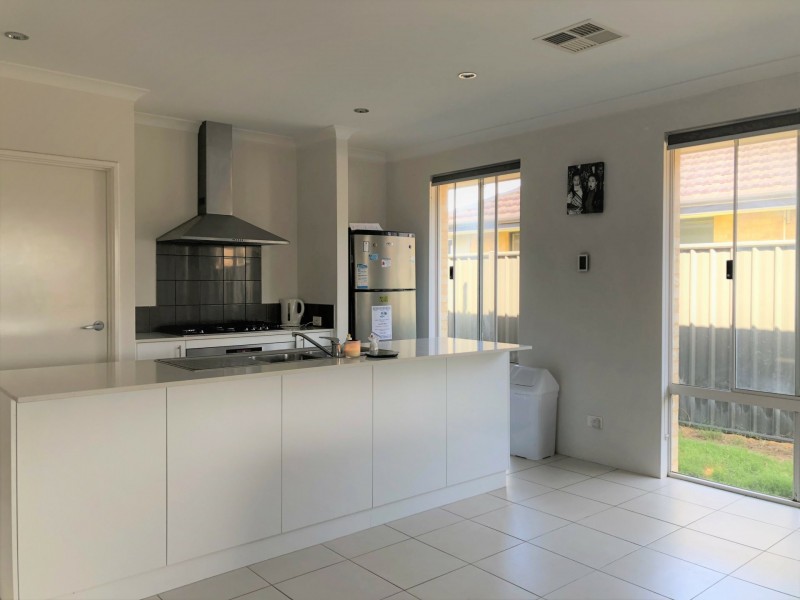 11 Caddy Way, Yanchep WA 6035