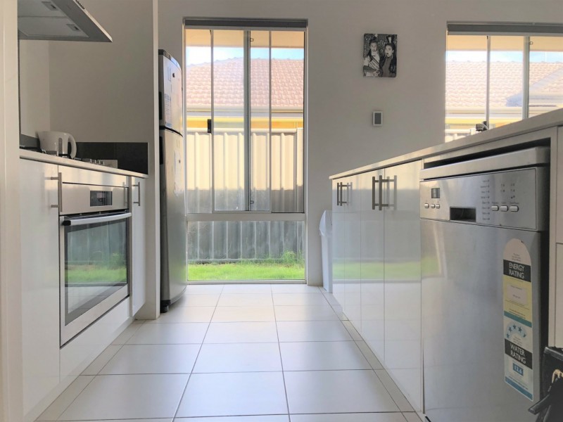 11 Caddy Way, Yanchep WA 6035