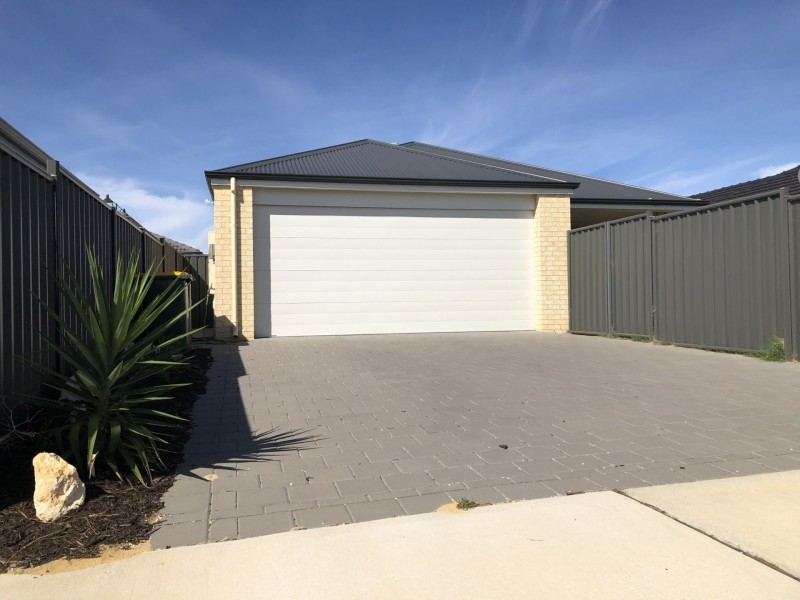 11 Caddy Way, Yanchep WA 6035