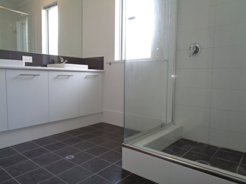 87 Seaside Avenue, Yanchep WA 6035