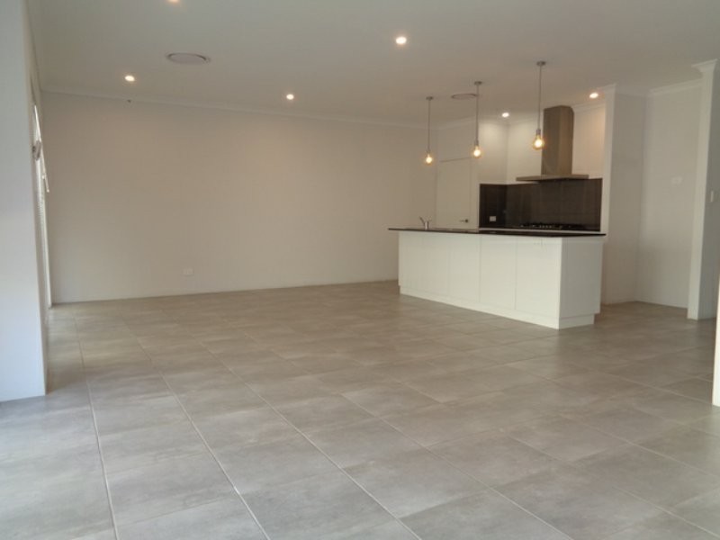 87 Seaside Avenue, Yanchep WA 6035