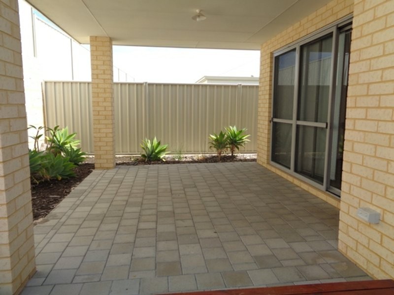 87 Seaside Avenue, Yanchep WA 6035