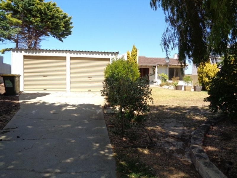 62 Weatherley Drive, Two Rocks WA 6037