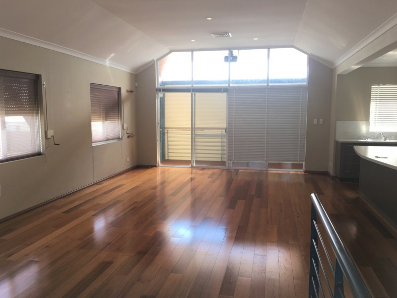 9 Seadrift Street, Yanchep WA 6035