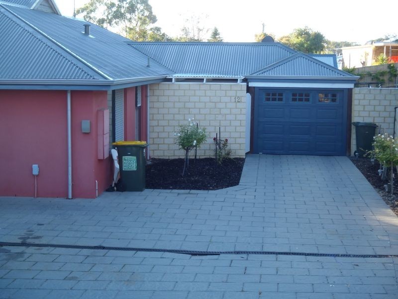 12 Augusta Grove, Yanchep WA 6035