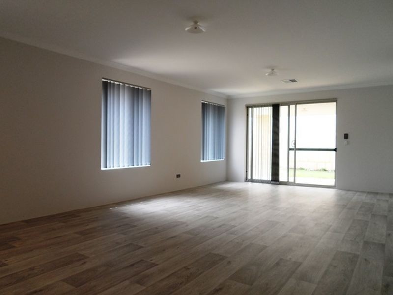 3 Trevally Avenue, Two Rocks WA 6037