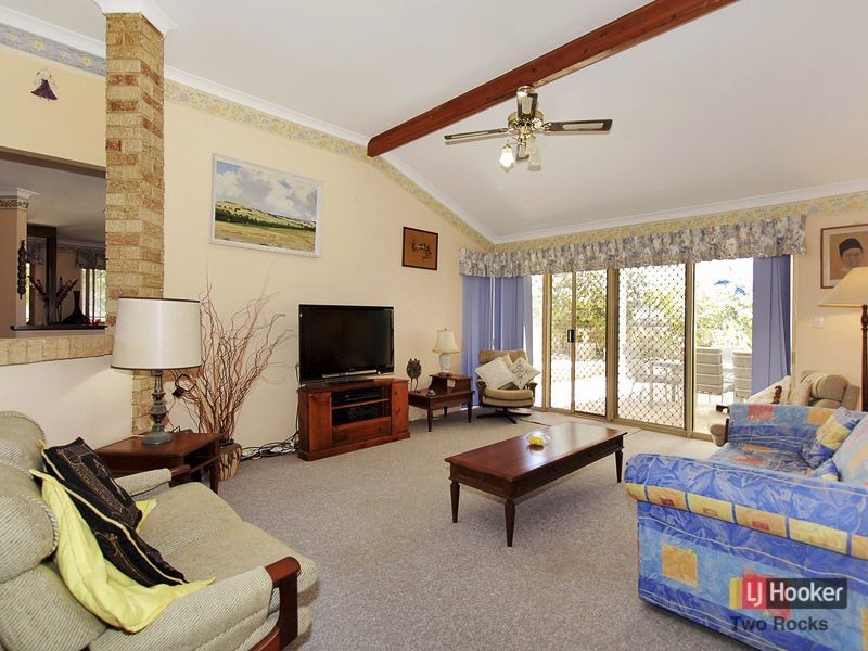 16 Tenggara Avenue, Two Rocks WA 6037