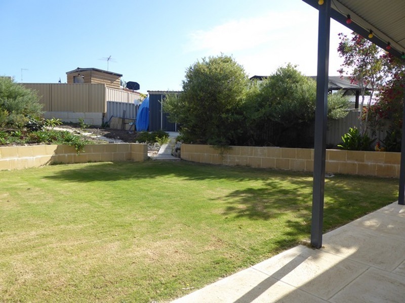 9 Genesta Place, Two Rocks WA 6037