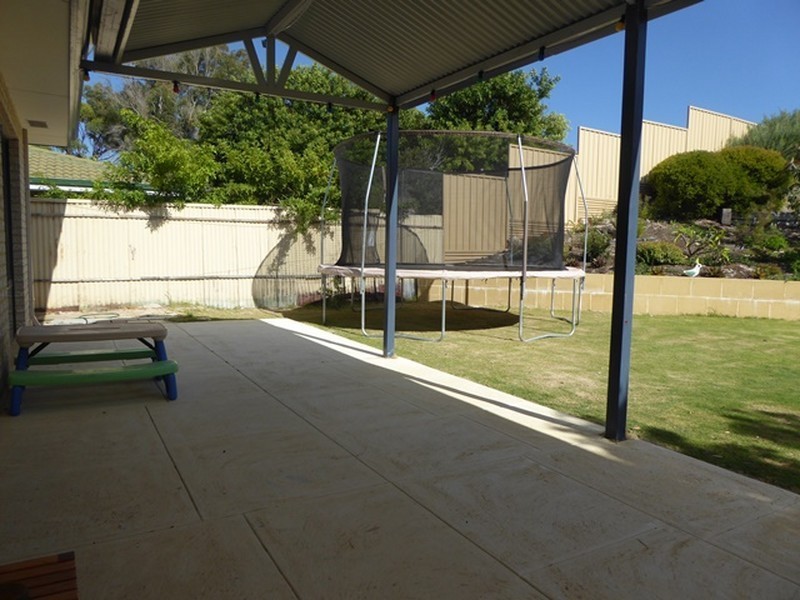 9 Genesta Place, Two Rocks WA 6037