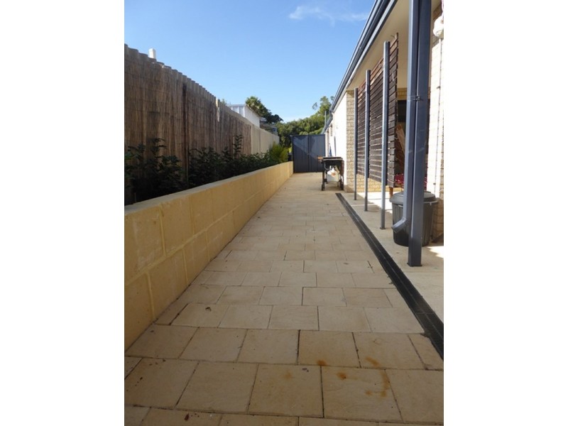 9 Genesta Place, Two Rocks WA 6037