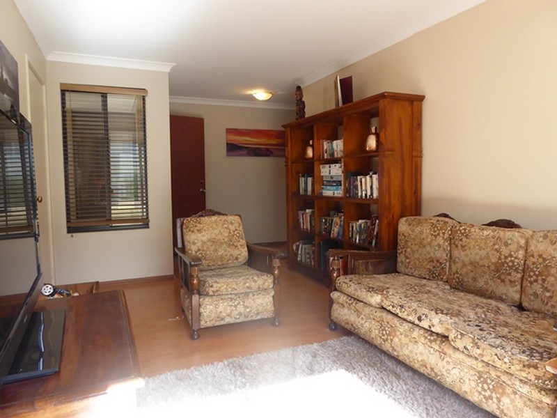 9 Genesta Place, Two Rocks WA 6037